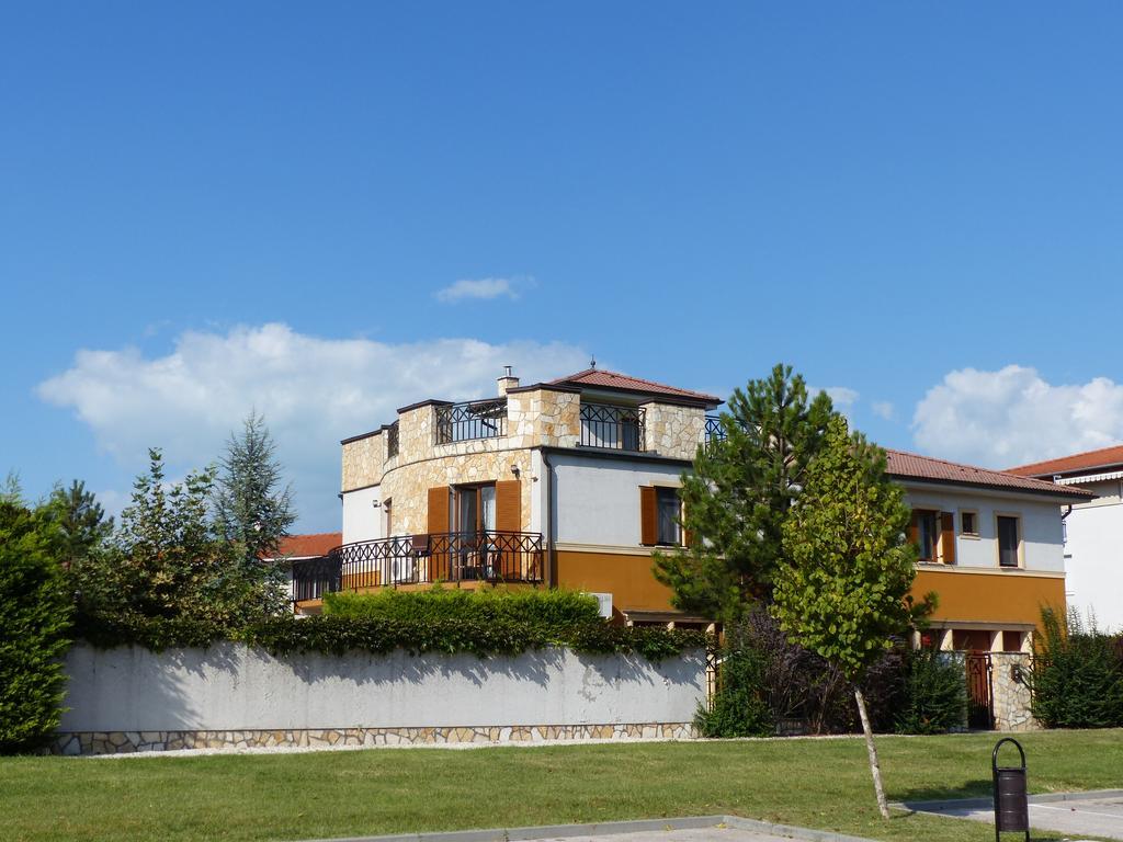 Toscana Lakeside Apartments I - II Family Friend Siofok Exterior photo